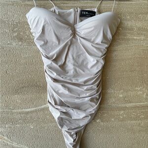 Aritzia Babaton Bodysuit size small